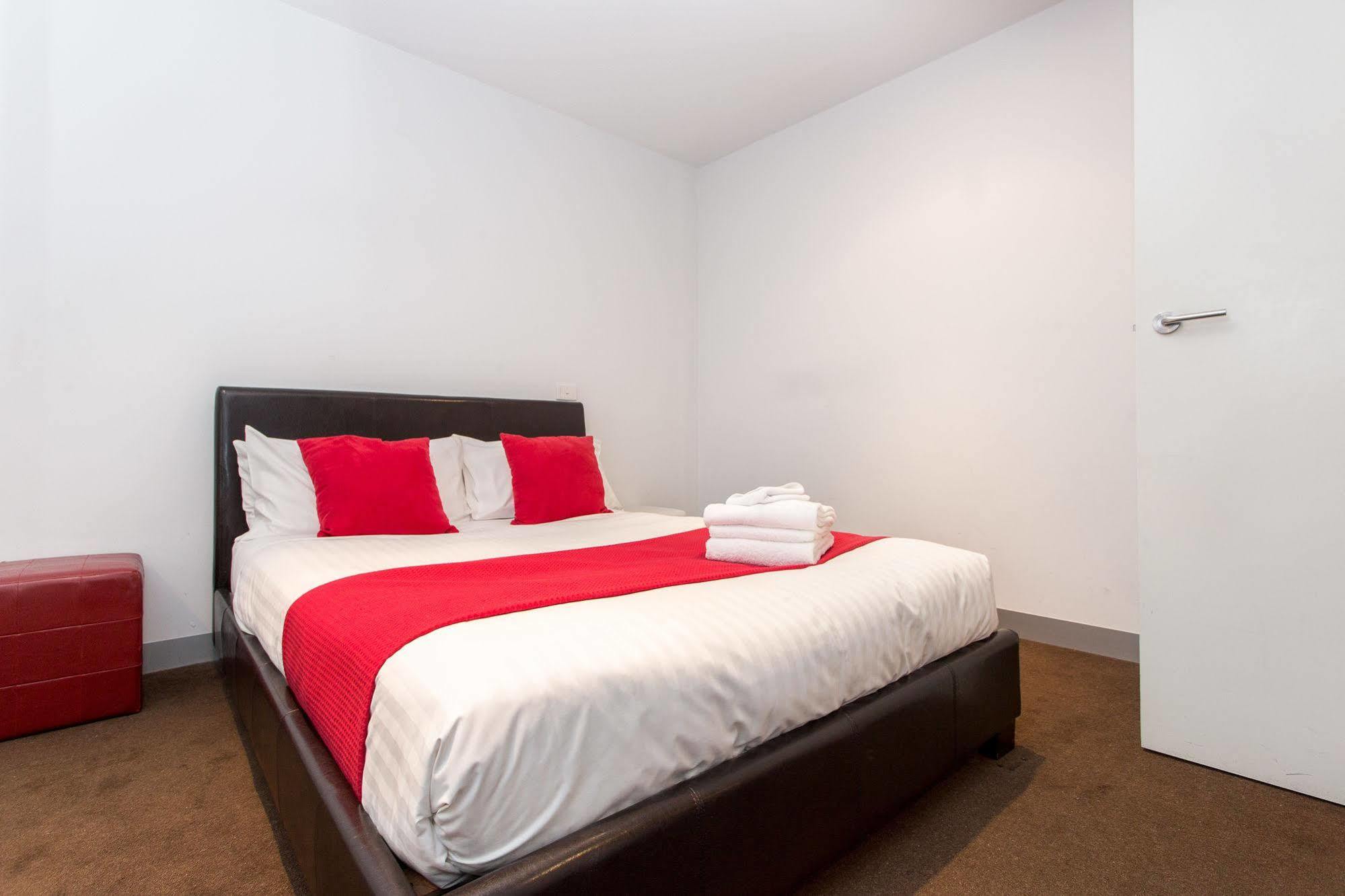 Abc Accommodation- Flinders Street Мельбурн Екстер'єр фото